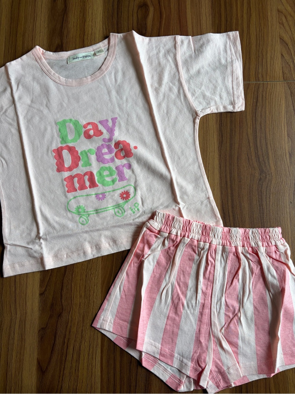 NIB Indy & Pippa 3T Daydreamer Shorts Set
